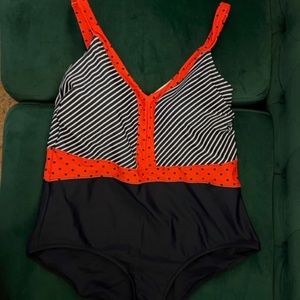 Women's Minzu Swim One Piece